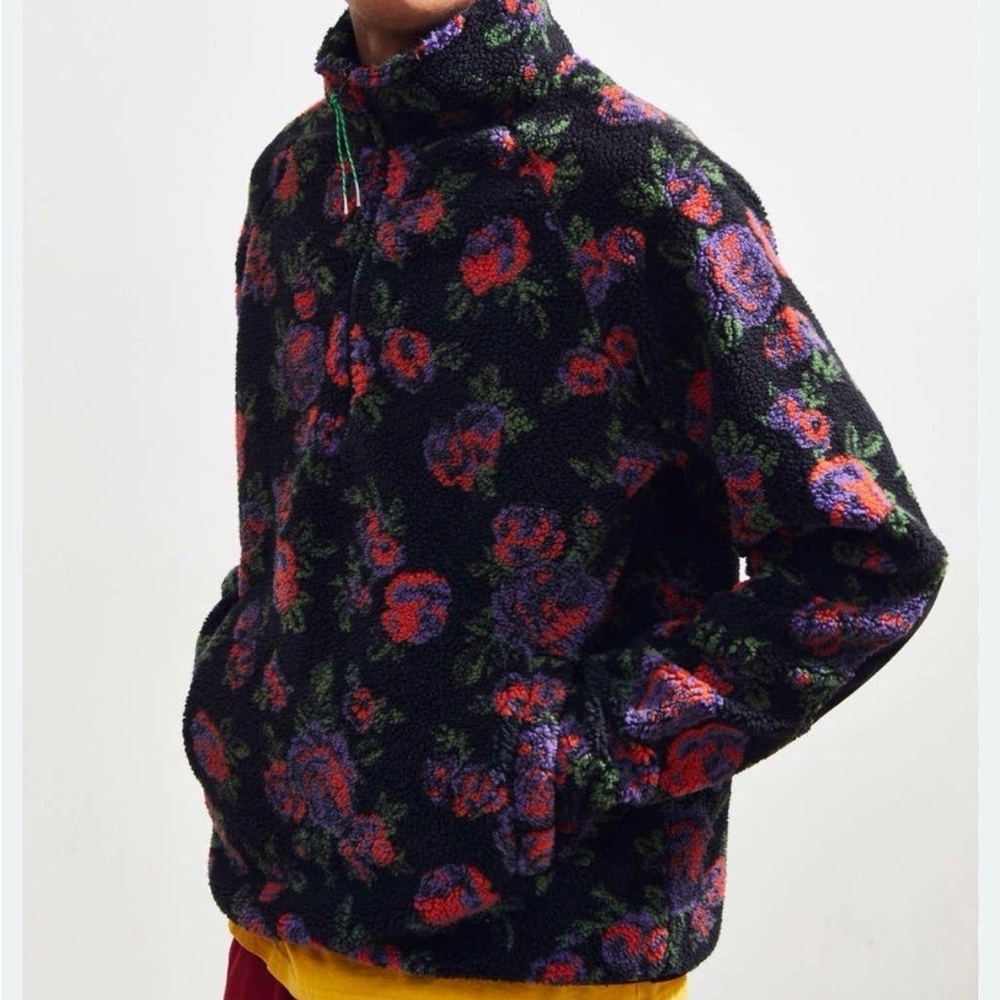 Urban Outfitters Boho Floral Rose
Sherpa Half Zip Patch Elbow Sweater